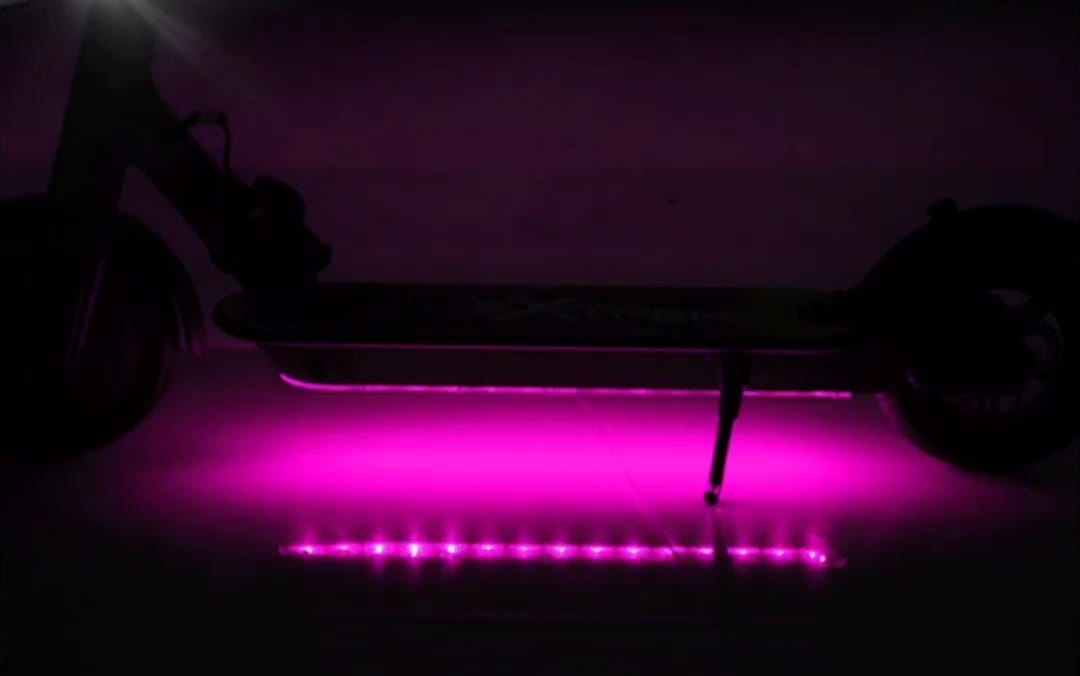 פס לד צבעוני מתחלף 2 מטר לקורקינט עם שלט ושנאי