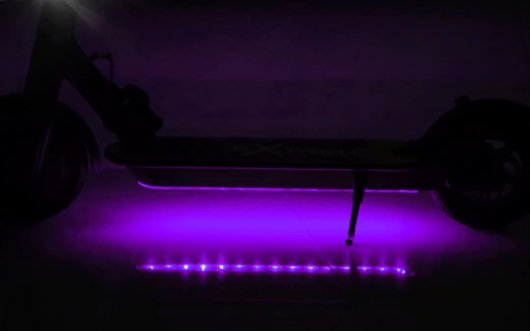 פס לד צבעוני מתחלף 2 מטר לקורקינט עם שלט ושנאי