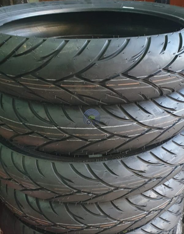 4 צמיגי ביג פוט עם שפיצים